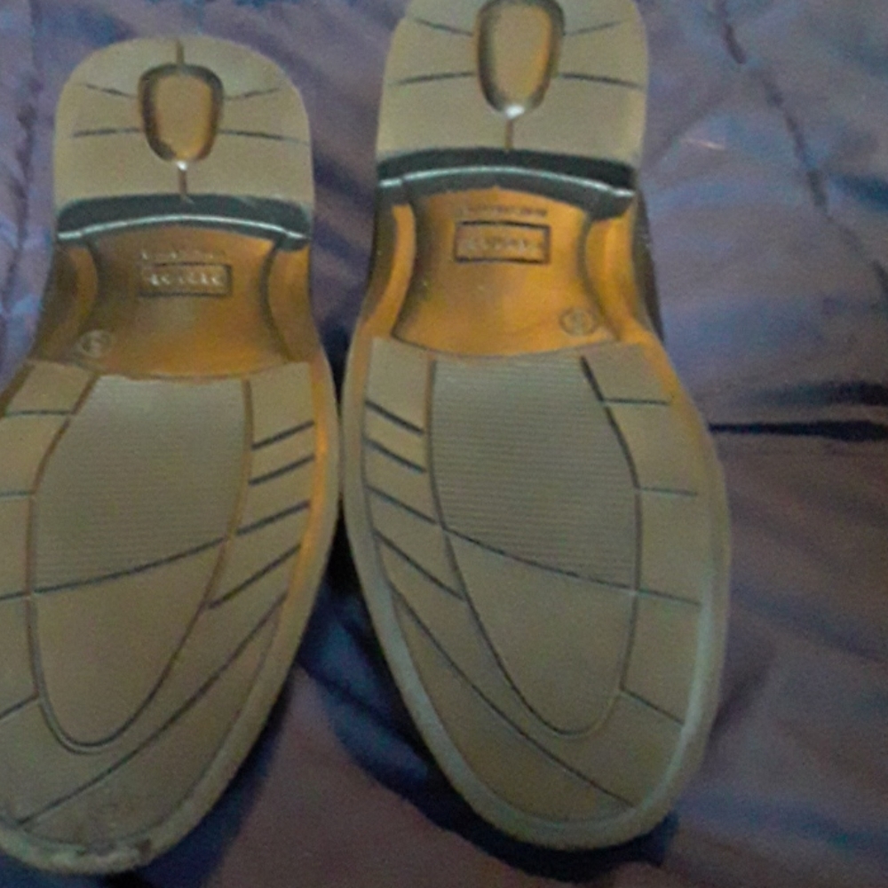Shoes - Picture 2 of 2